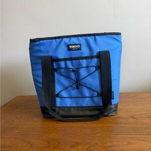 Igloo Men's Blue and Black Carry Bag